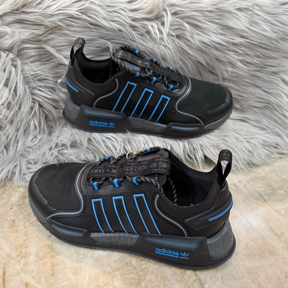 Adidas NMD_V3 'Black Pulse Blue'. New
